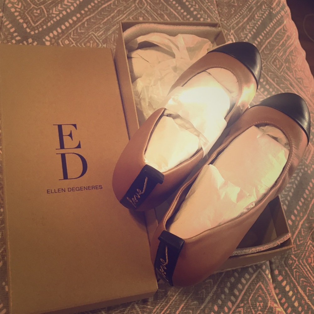 Pair of Ellen Degeneres 7.5 Cognac flats